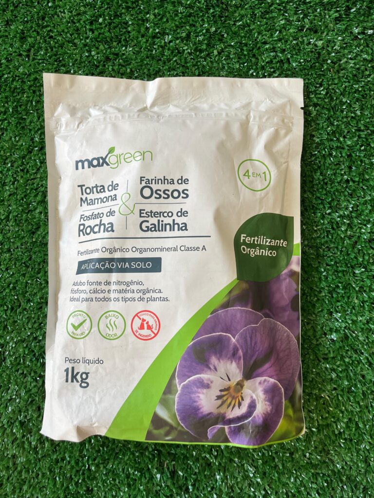 . Fertilizante Orgânico 4 em 1